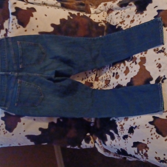 OLD NAVY, WOMENS SIZE 6, CURVY SKINNY JEANS. - Picture 6 of 10